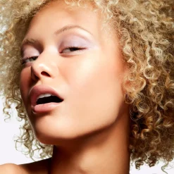 Contornos | Polvos*MAC Cheeky Bronze Iluminador Mineralize Skinfinish