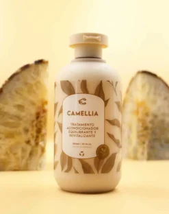 Cabello*BELLA CAMELLIA DUO DE TRATAMIENTO ACONDICIONADOR EQUILIBRANTE Y REVITALIZANTE CON EXTRACTO DE TÉ VERDE