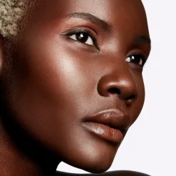 Contornos | Polvos*MAC Global Glow Iluminador Mineralize Skinfinish