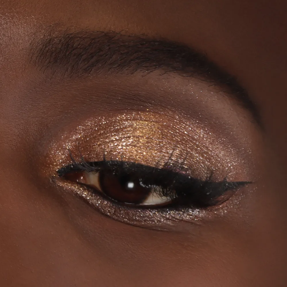 Sombras*Moira 18 How Charming Chroma Light Shadow