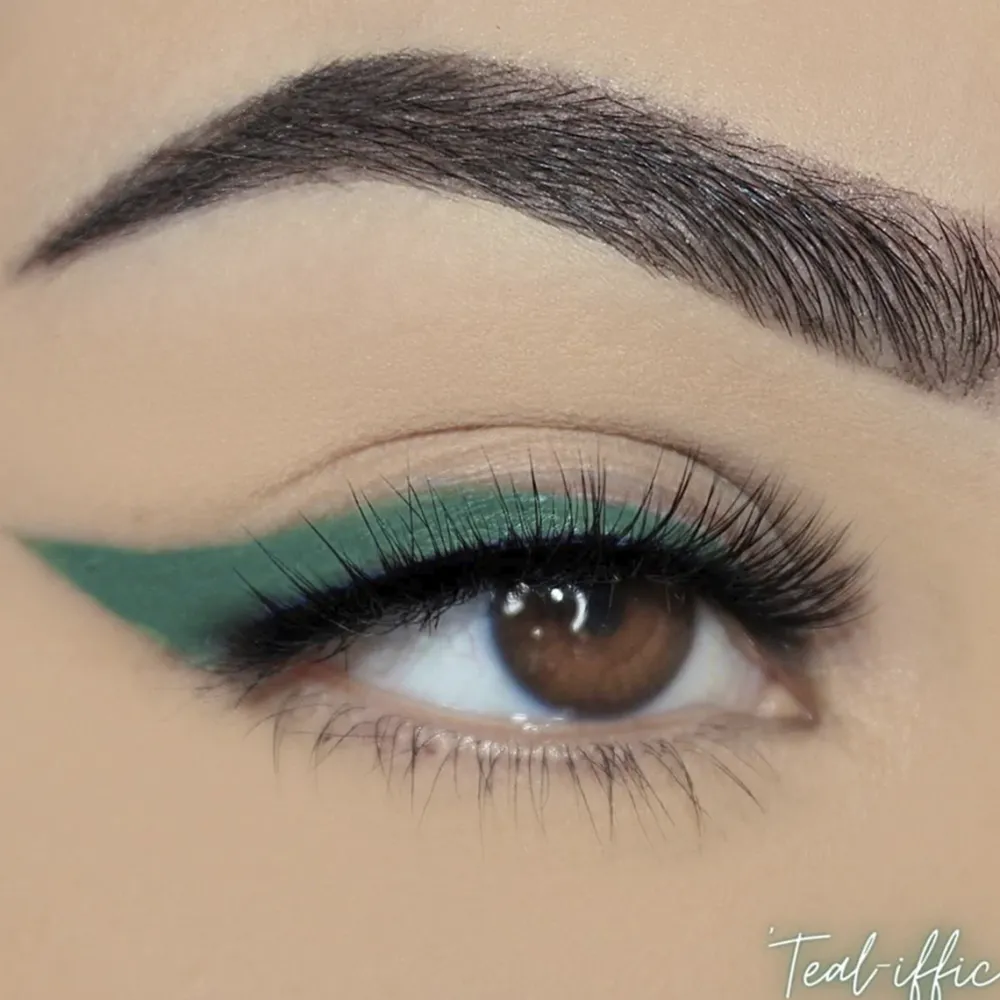 Delineadores*LA Colors Mark & Line Felt Tip Eyeliner - Teal-Iffic