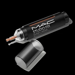Bases*MAC NC41 Fix Every-Wear All-Over Face Pen