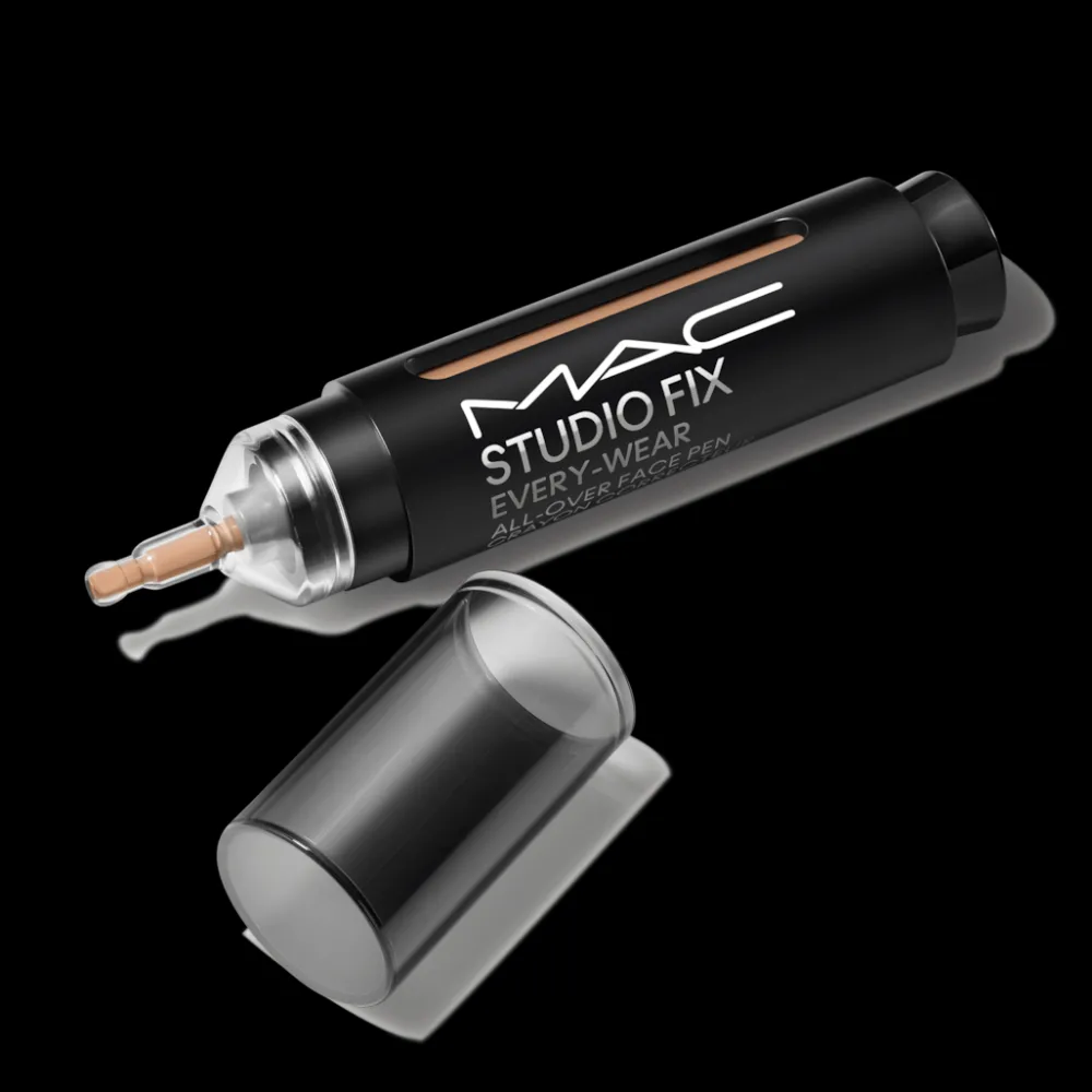 Bases*MAC NC30 Fix Every-Wear All-Over Face Pen