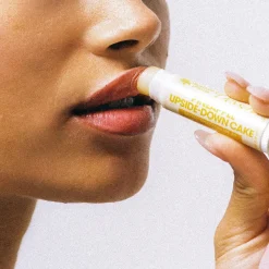 Hidratantes*Vacation Pineapple Upside SPF 30 Lip Balm Sunscreen