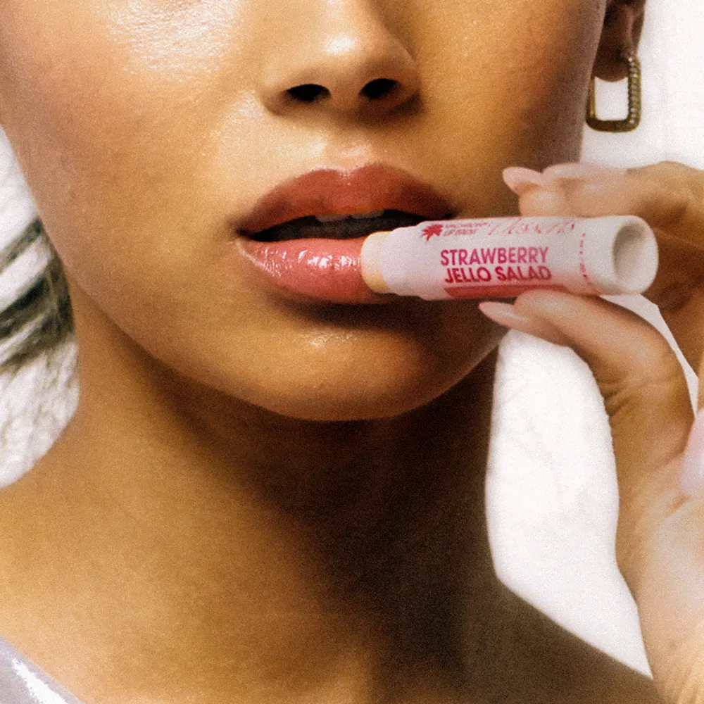 Hidratantes*Vacation Strawberry Jello Salad SPF 30 Lip Balm Sunscreen